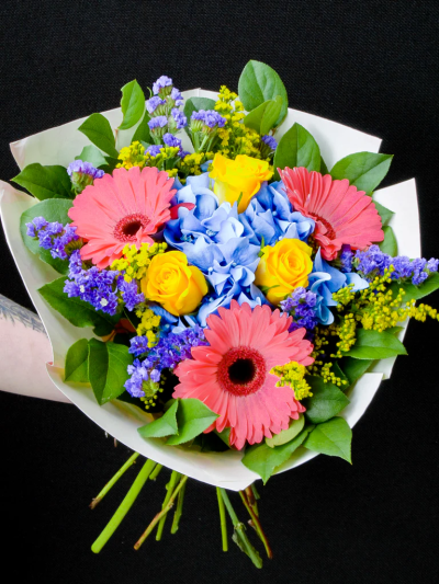 Funky Bouquet - This funky stylish collection of flowers makes this hand-tied the perfect gift. Professionally arranged and delivered by Go Dutch Flowers. 

The image shows Large Size

Please note: for seasonal and other supply reasons, we may occasionally substitute some of the blooms shown in the image. We will always try to be true to the bouquet's colour coordination, style, and shape and guarantee to give you the full value paid. If you have any queries, please email or call us and we would be delighted to confirm availability and explain alternatives. See the 'Contact Us' section.