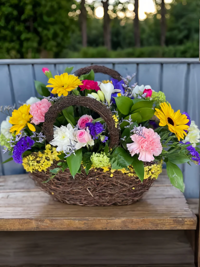 Summer Floral Handbag - This classical, stylish collection of flowers makes this arrangement the perfect gift - skilfully handled by our expert florists, and delivered in water for extra freshness.


Please note: We may occasionally substitute some of the blooms shown in the image for seasonal and other supply reasons. We will always try to be true to the bouquet's colour coordination, style, and shape and guarantee to give you the full value paid. If you have any queries, please email or call us and we would be delighted to confirm availability and explain alternatives. See the 'Contact Us' section.